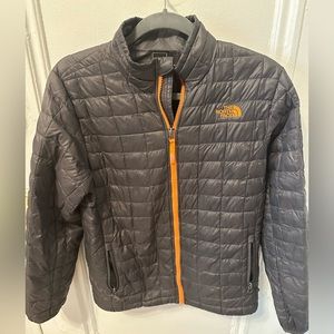 The north face boys jacket 14/16 years old